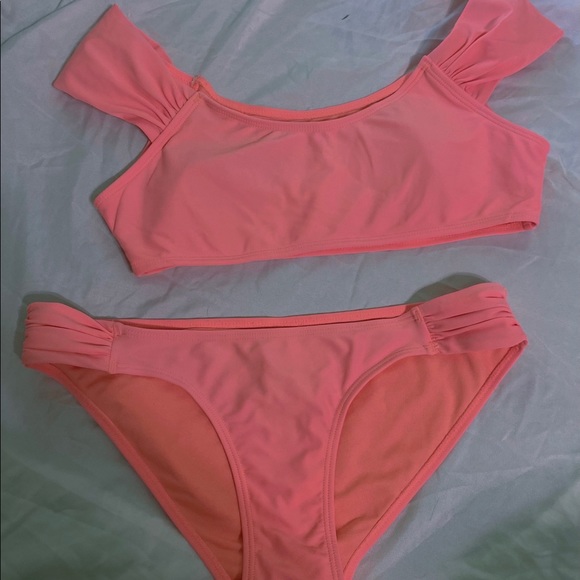 Off the shoulder 2pc Bikini NWOT - Picture 5 of 11